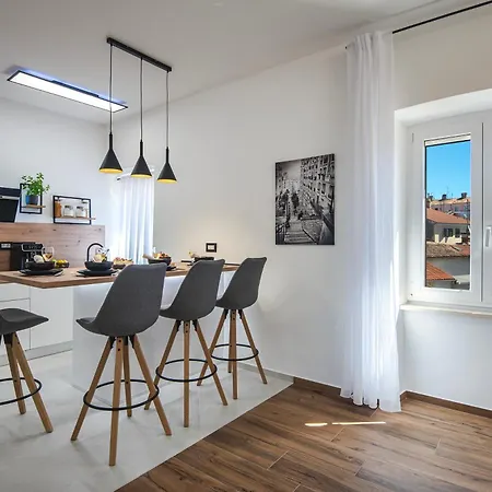 Lux Maximus Apartment Pula Exterior photo