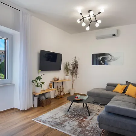 Lux Maximus Apartment Pula Exterior photo